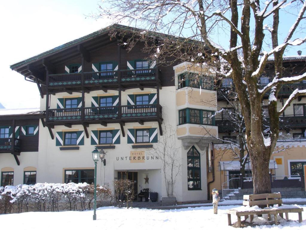 Hotel Unterbrunn Apartments & Gaestehaus Neukirchen am Grossvenediger Exterior photo